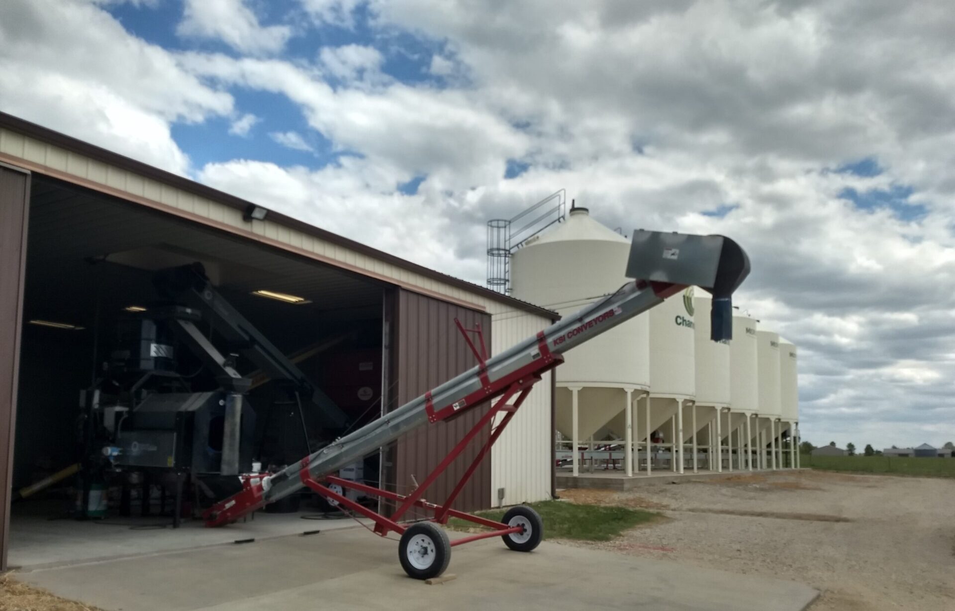 Seed Cleaner and Conveyor